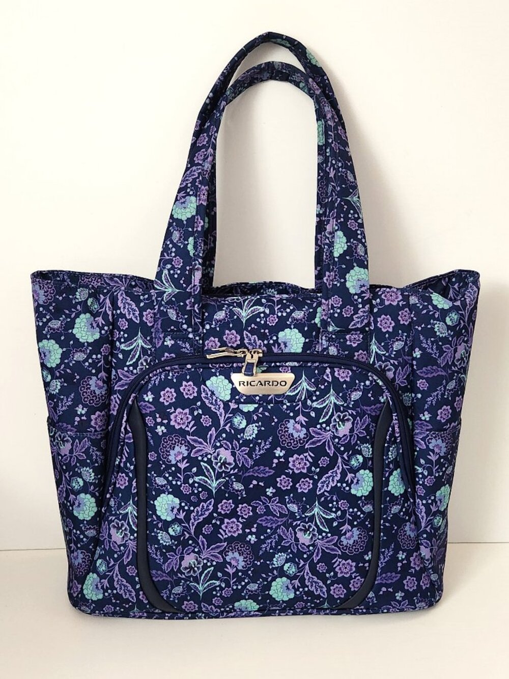 Ricardo Beverly Hills 18" W x 14" H Like New Travel Tote Bag Navy Floral